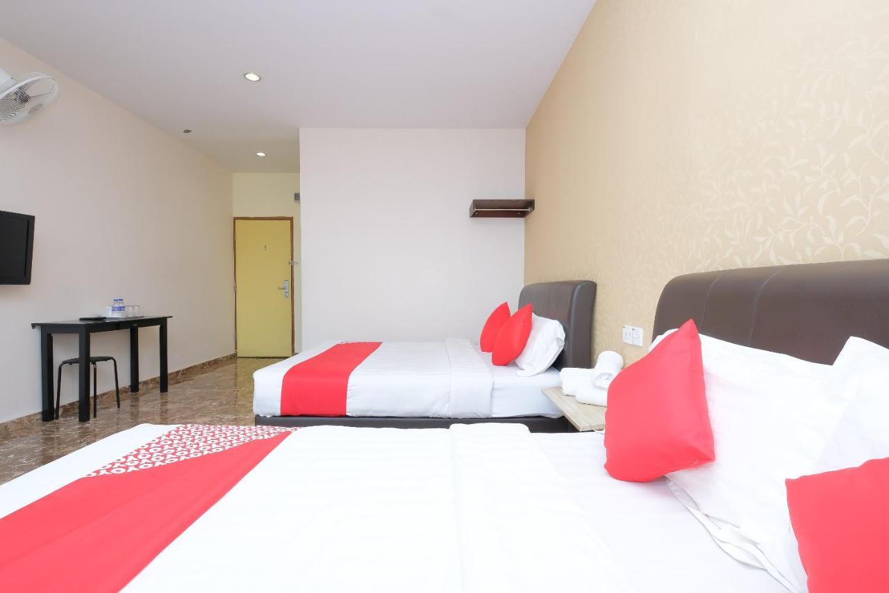 Oyo 89493 Q Hotel Mentakab Mentekab Exterior foto