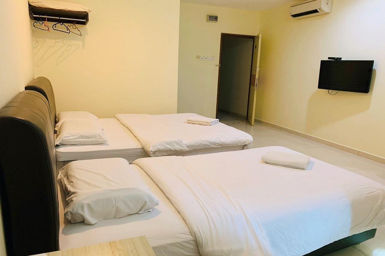 Oyo 89493 Q Hotel Mentakab Mentekab Exterior foto
